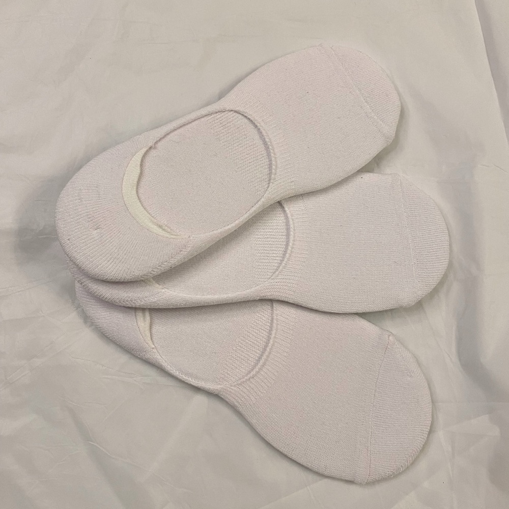 3 pairs of no show socks